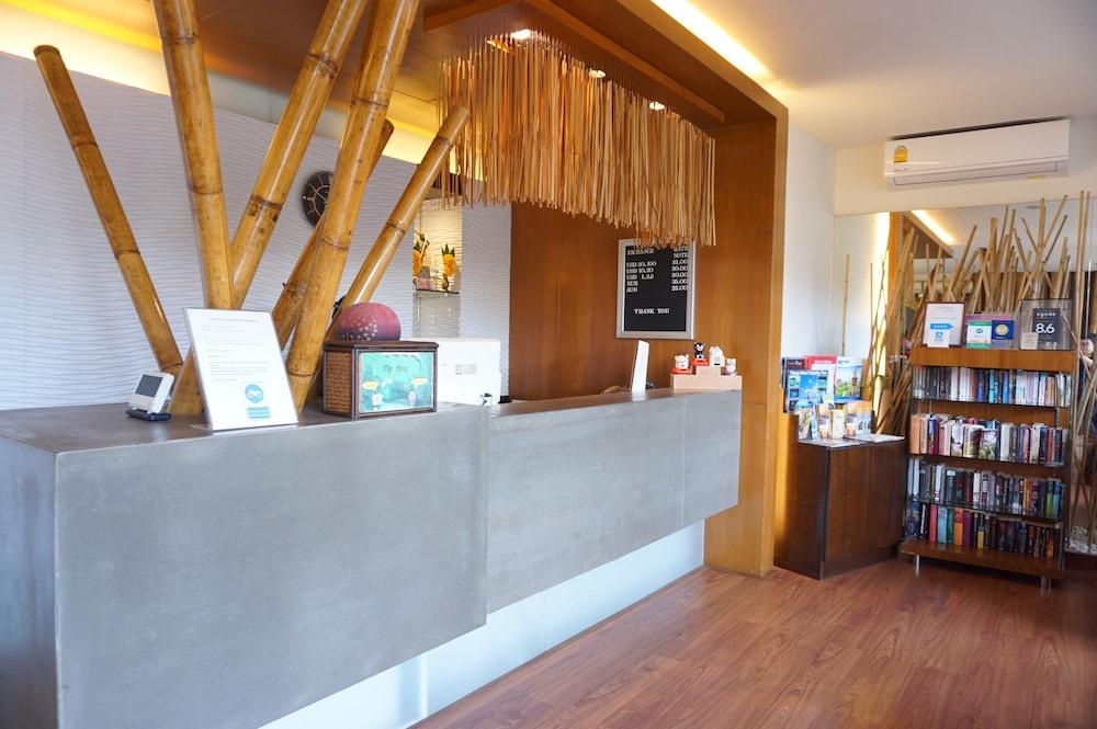 Отель Bamboo House Phuket Карон Экстерьер фото