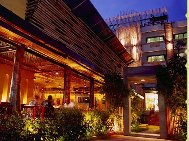 Отель Bamboo House Phuket Карон Экстерьер фото