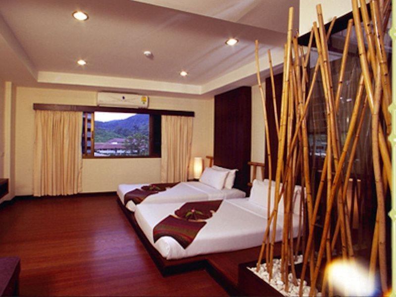 Отель Bamboo House Phuket Карон Экстерьер фото