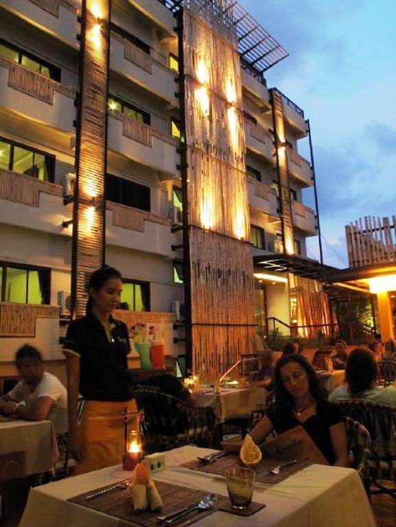 Отель Bamboo House Phuket Карон Экстерьер фото